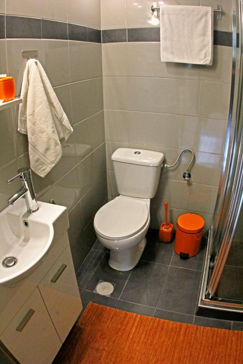 Stylish City Center Garden Apartment 雅典 外观 照片